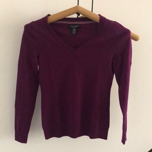 Banana Republic V-neck Sweater in Plum/Berry